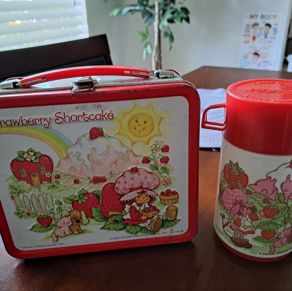 Strawberry Shortcake 1980 tin lunch box with thermos